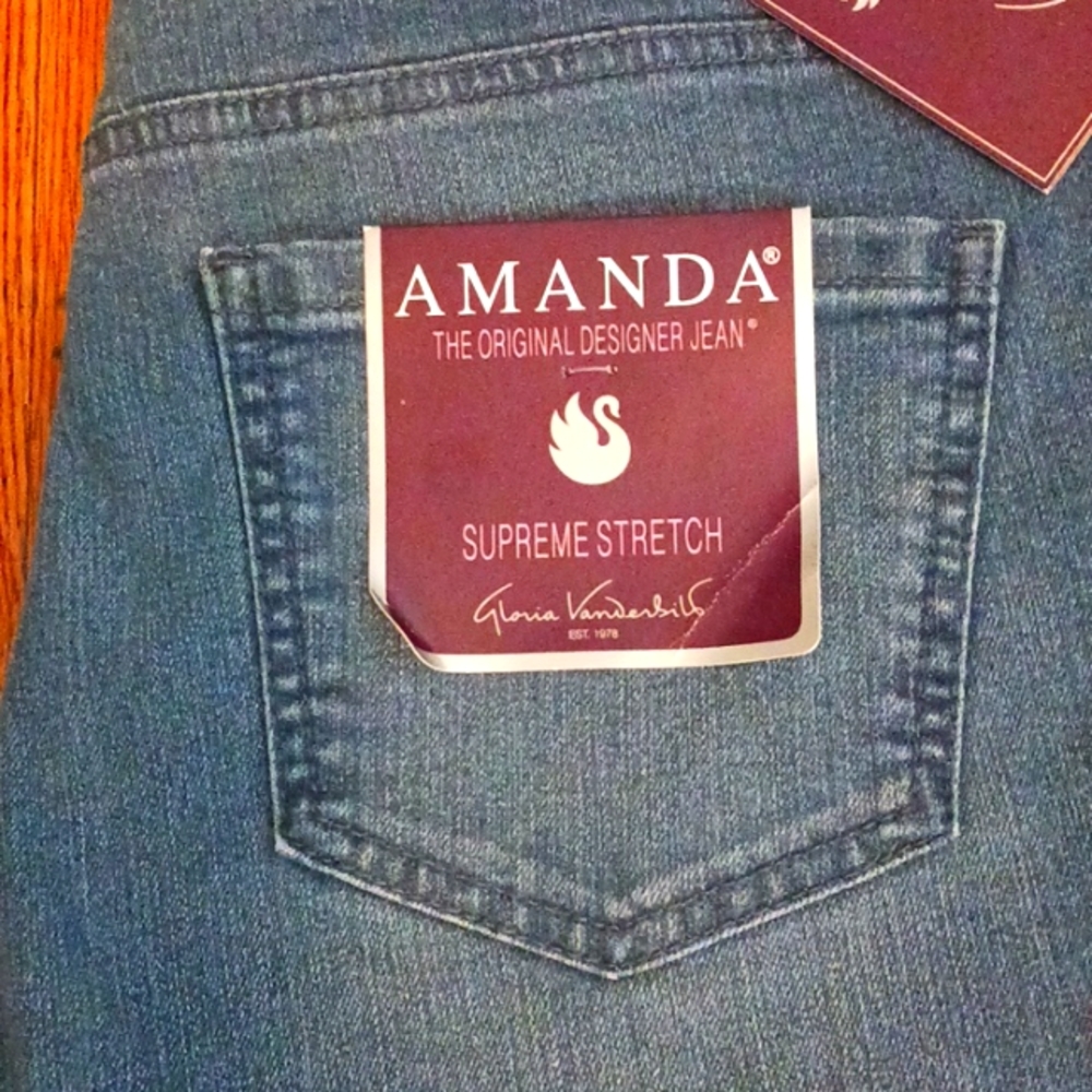 NWT comfy jeans - Picture 2 of 8